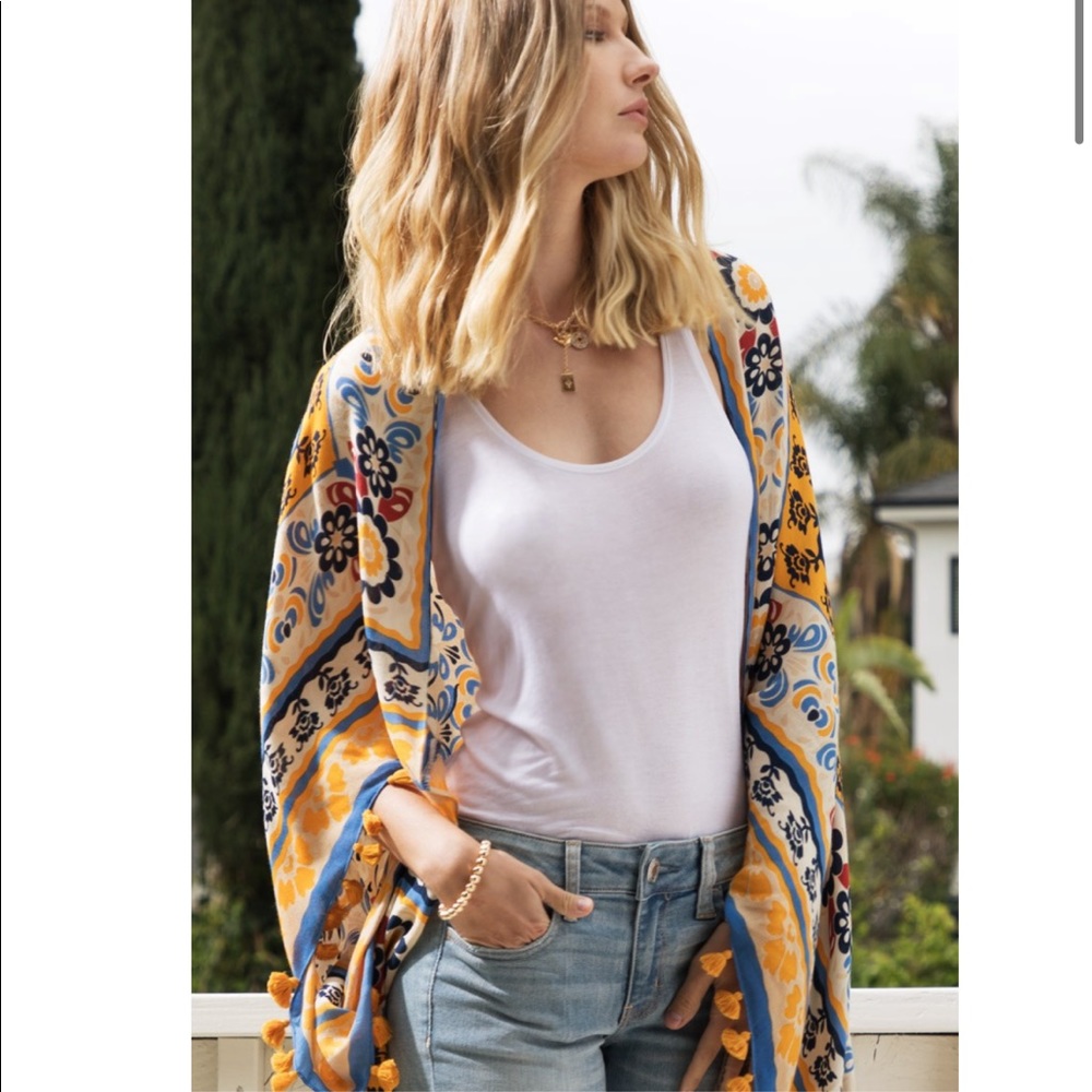 Retro Style Tassel Bohemian Kimono - Picture 4 of 10